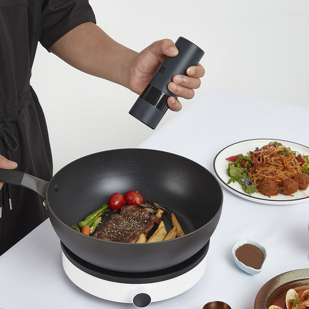 Electric Grinder Black Pepper Sea Salt